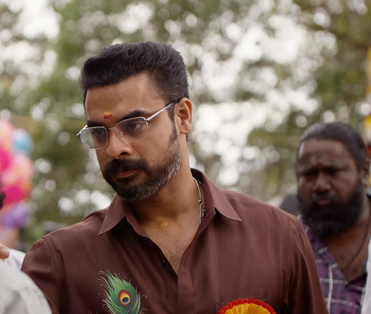 "Athiradi": A Boisterous College Comedy That Hits the Right Notes (Mostly)