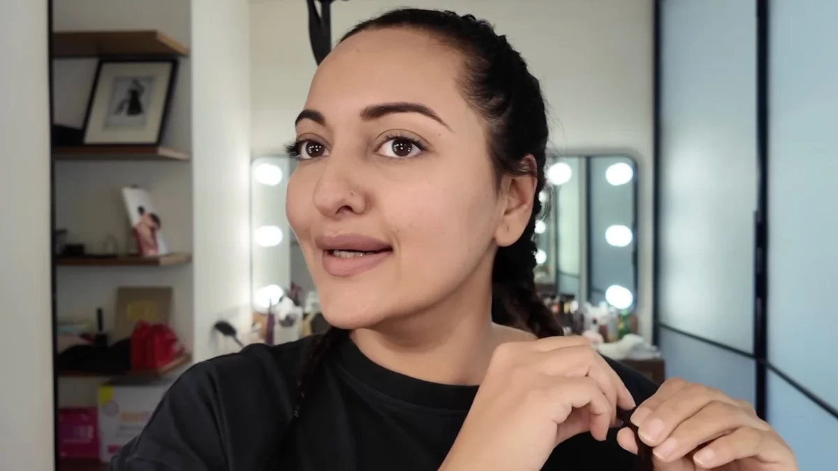 Bollywood Star Sonakshi Sinha Unveils Secret to Effortless Natural Curls: A Timeless Flaxseed Gel Recipe Passed Down Through Generations