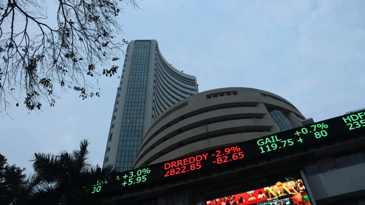Indian Equities Navigate Cautious Waters: Sensex Slips Marginally, Nifty Holds Steady Amidst Sectoral Divergence