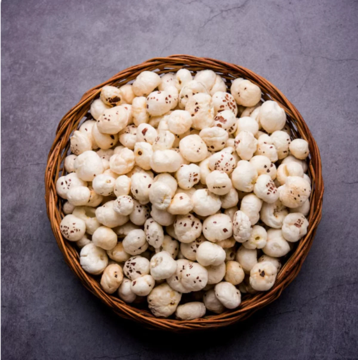 The Great Indian Snack Debate: Peanuts vs. Makhana — Which is the Ultimate Weight Loss Superfood?