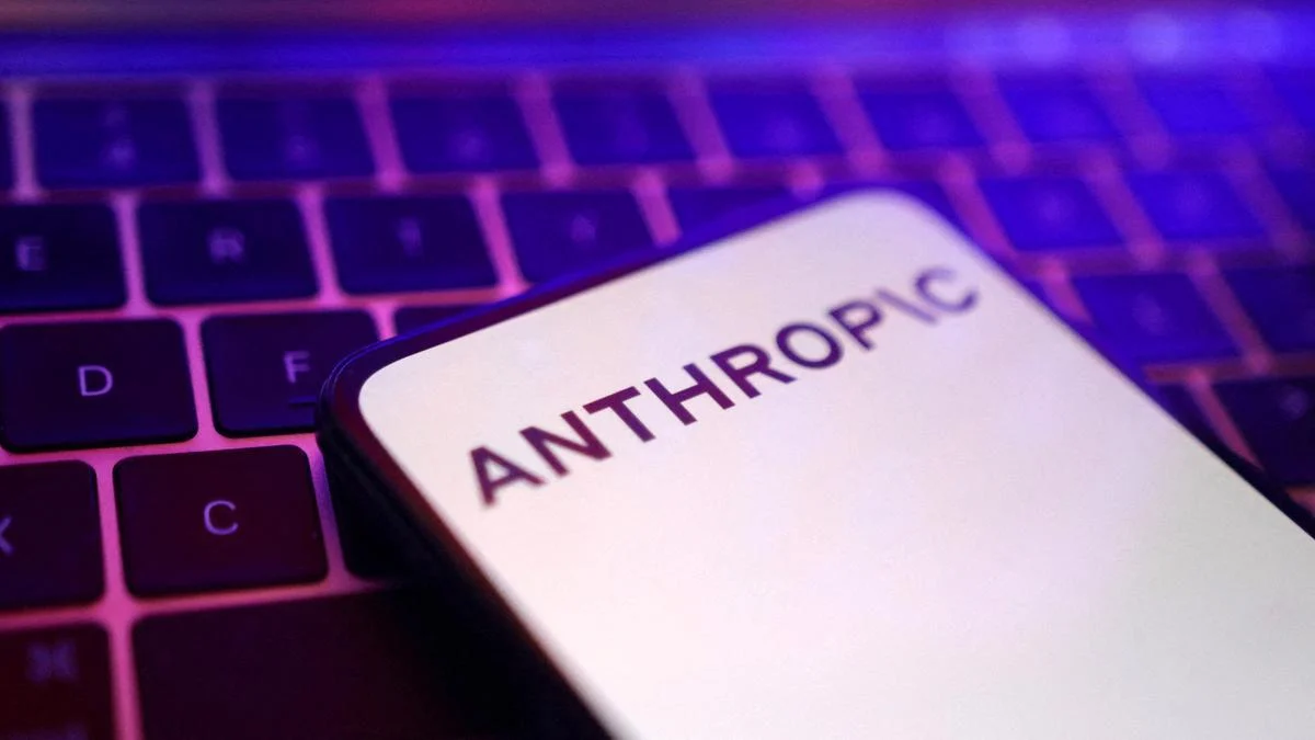 AI Espionage Allegations Ignite Sino-U.S. Tech Feud: Moonshot AI Accused of "Distilling" Anthropic’s Fable Model
