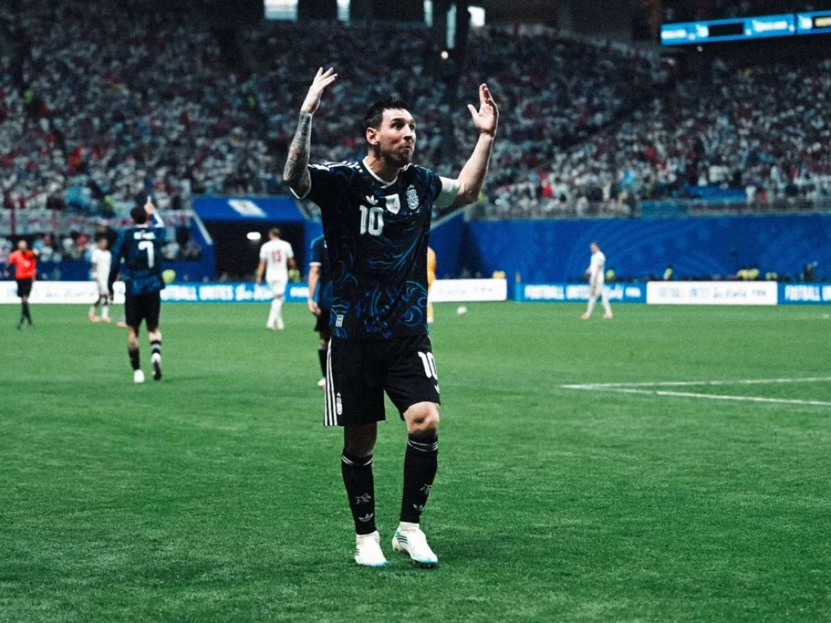 Argentina Triumphs Over England in World Cup Semifinal Amidst Offside Controversy