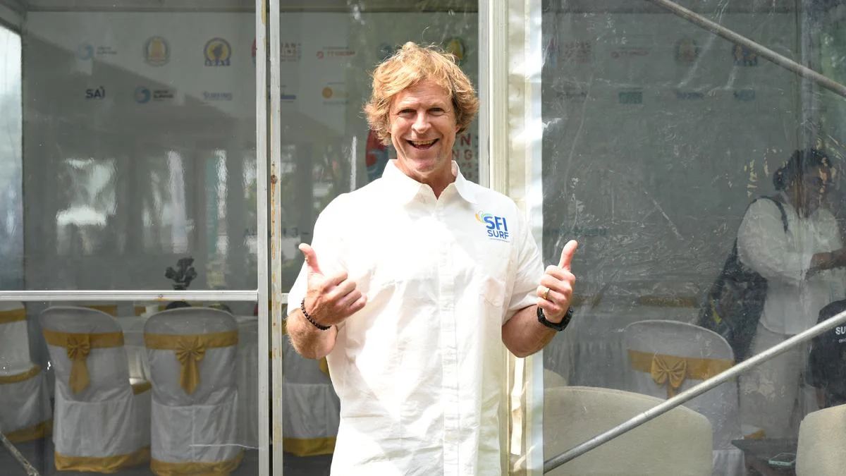 Jonty Rhodes Champions India’s Surfing Surge in Mamallapuram: A Fusion of Sport, Community, and Global Ambition