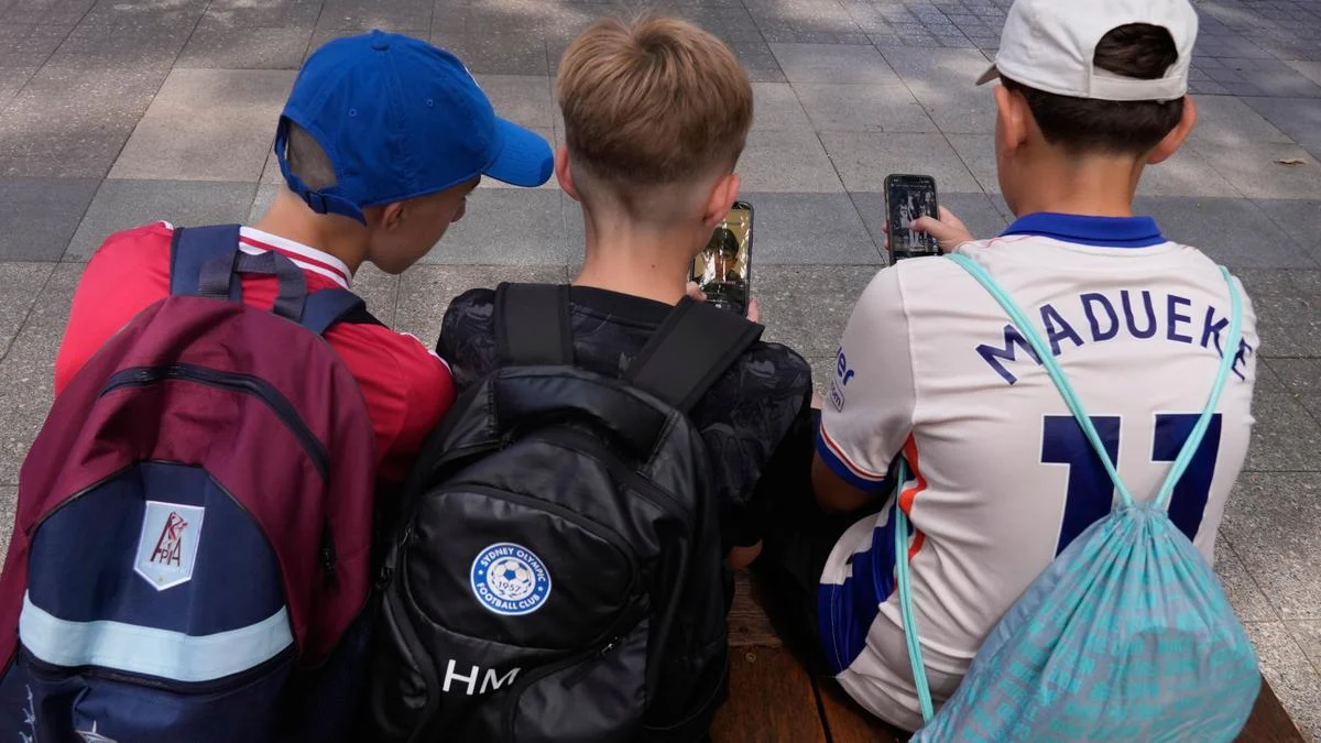 Navigating the Digital Playground: A Comprehensive Guide to Children and Smartphones in the Modern Age