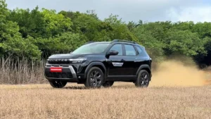 The Downsizing Paradox: How the Renault Duster TCe 100 Redefines the Compact SUV Benchmark