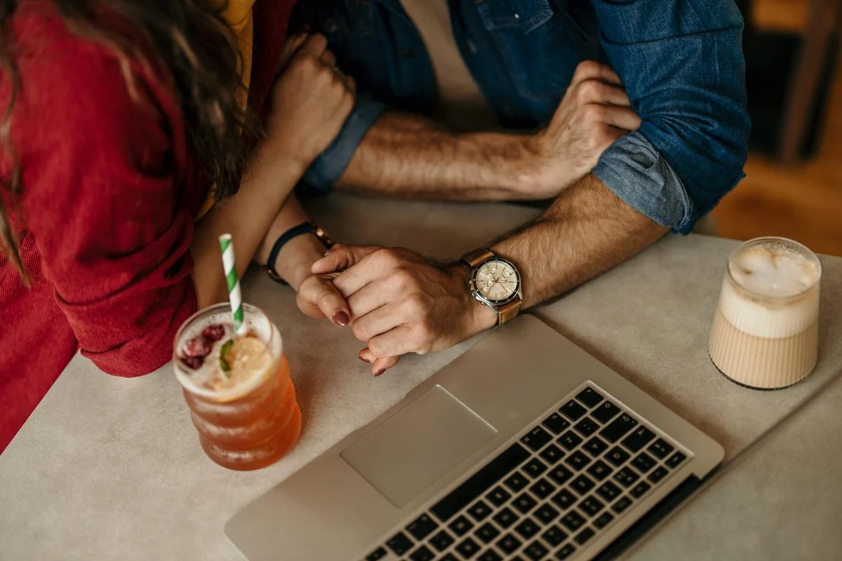 The Modern Office Romance: Navigating Attraction in the Age of Professionalism and Risk