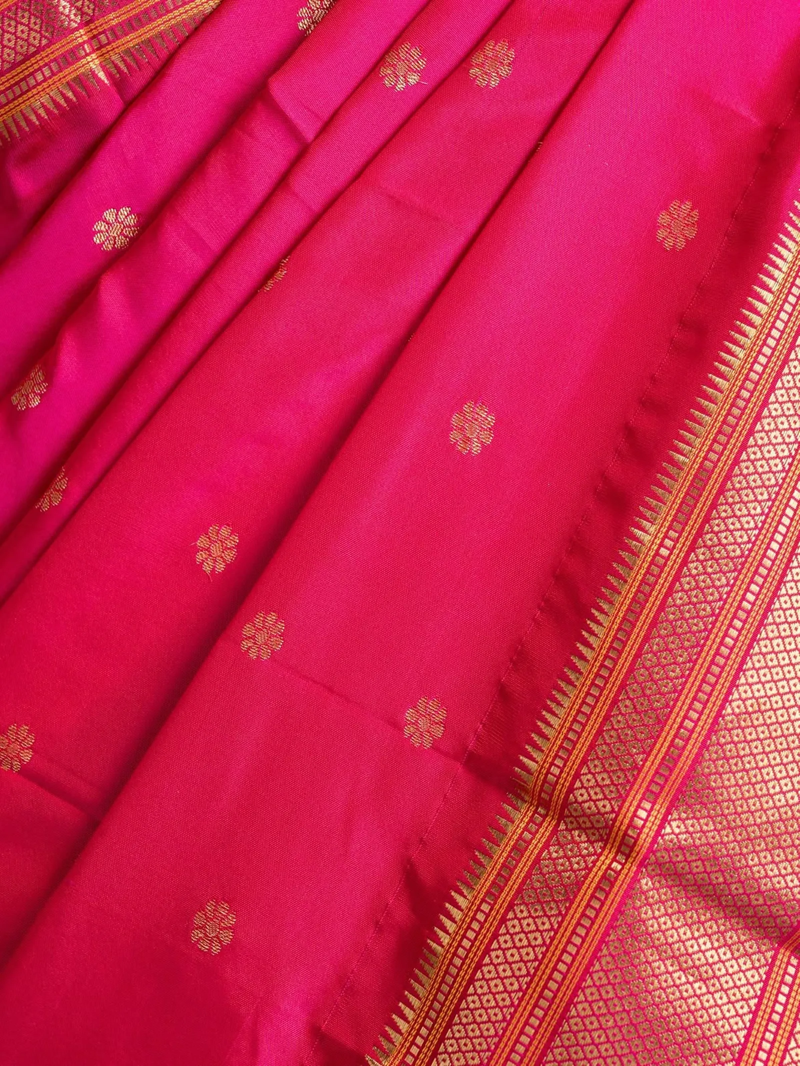Beyond the Green Hue: Unraveling the Intricate Artistry of Maharashtra’s Paithani Sari
