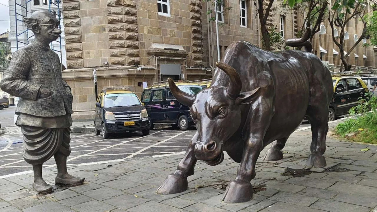 Dalal Street Decimated: Sensex Plummets Over 1,000 Points Amidst Global Headwinds and Oil Shock