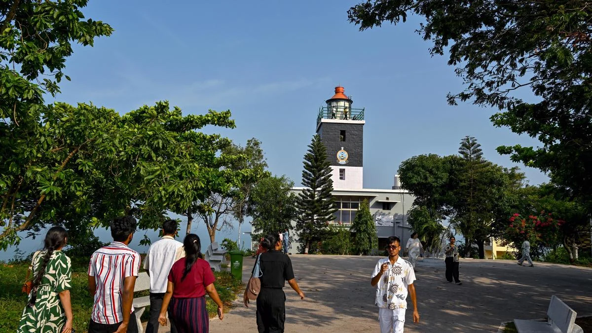 Dolphin’s Nose Lighthouse in Visakhapatnam: History and sea views