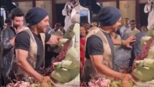 Salman Khan’s Playful Banter with Varun Sharma Steals the Show at Sohail Khan’s Ganpati Visarjan