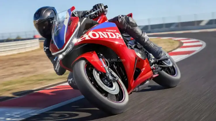 Honda Disrupts Middleweight Segment with Global Debut of CBR500R Four